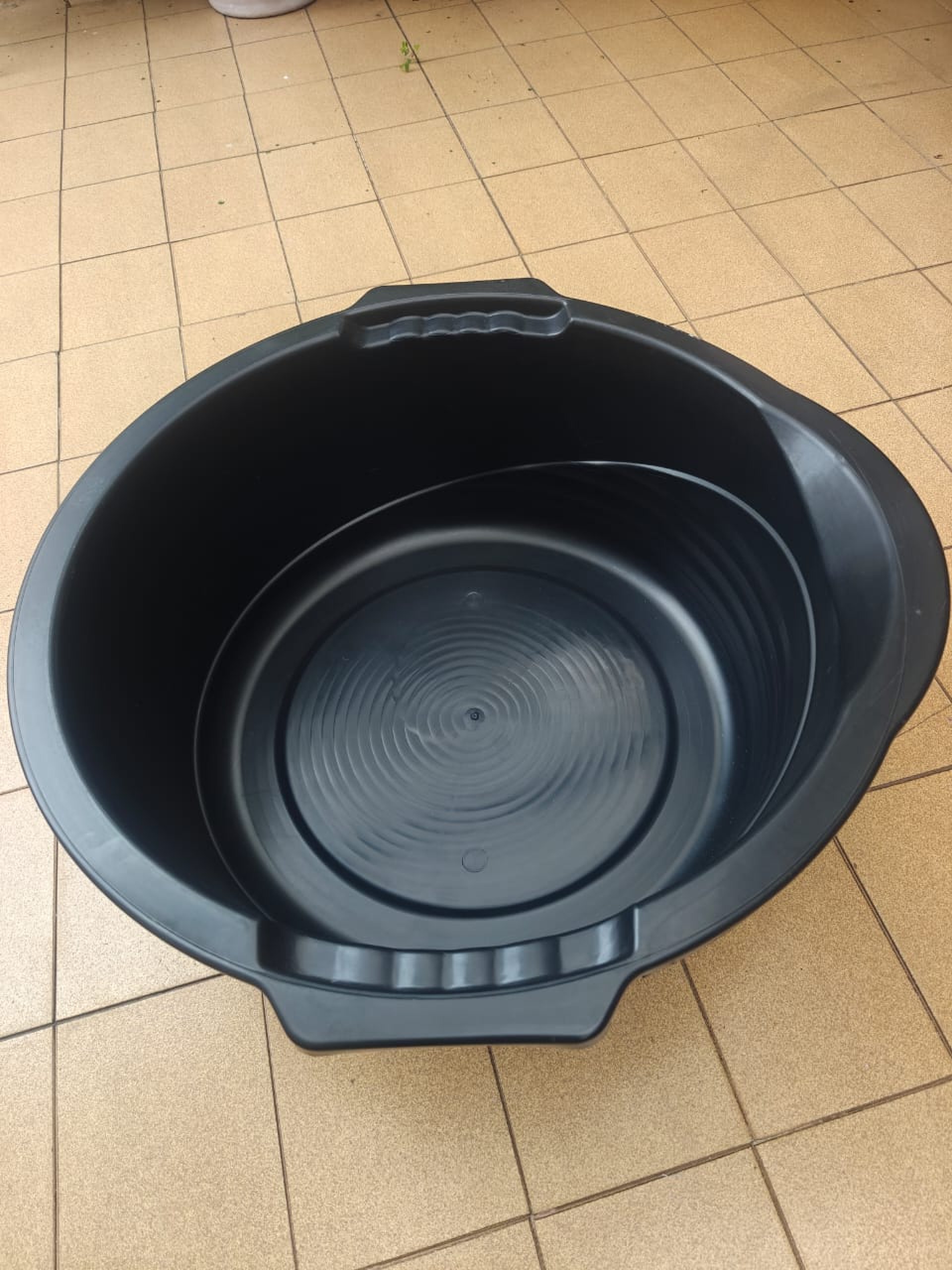 BACIA PRETA 40 LITROS