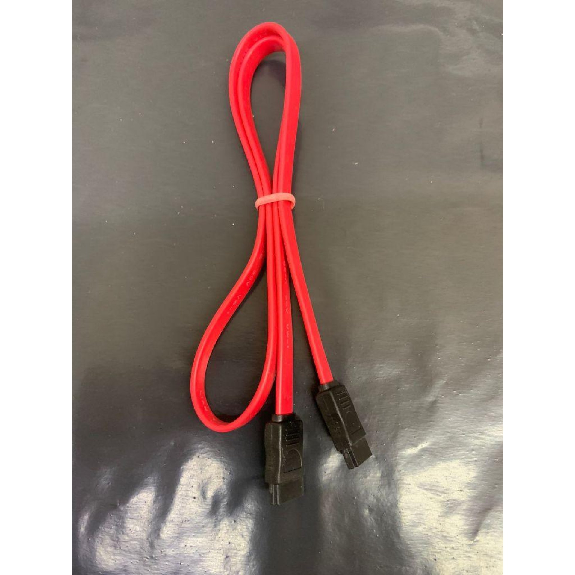 Cabo SATA PlusCable PC-CBST04RD 50Cm Vermelho - Conectores de 180° Taxa de Transferência até 3Gbps C